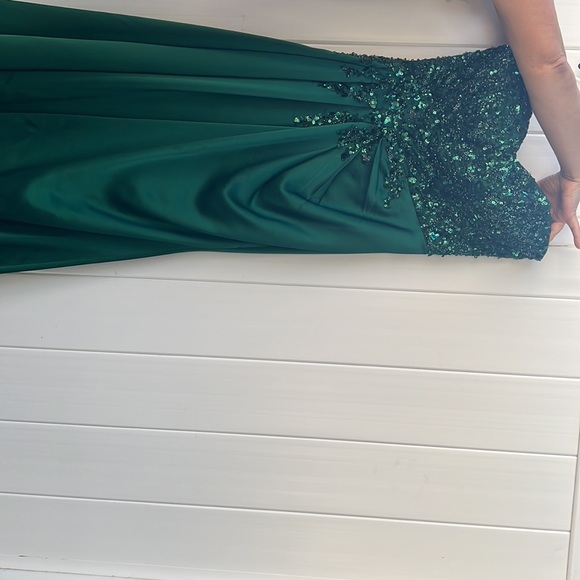 Size 10 dress Modessa Couture - Picture 3 of 7